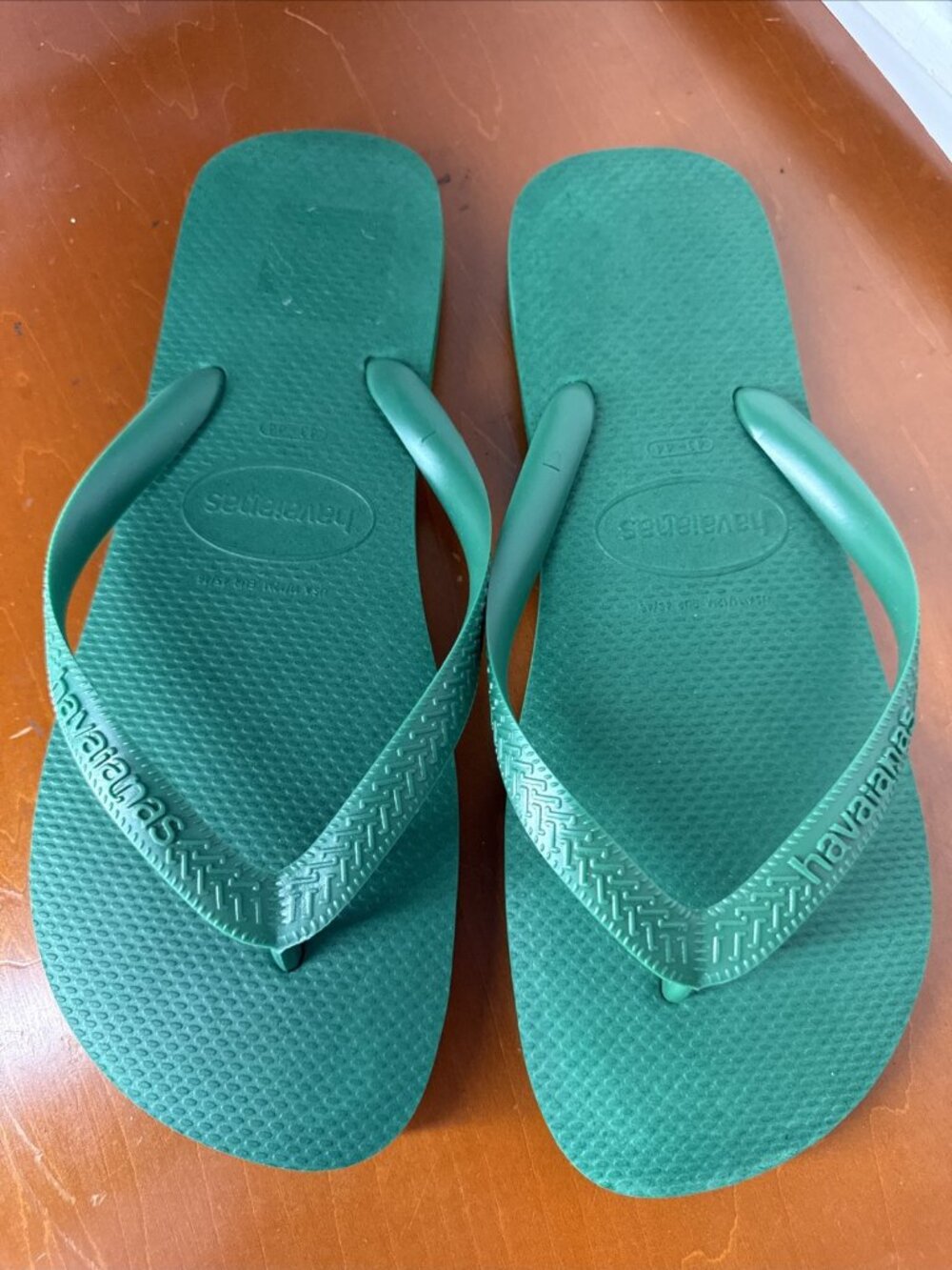 Havaianas Top Green Mens Flip Flops Size 11/12 Worn Once. Excellent Shape.